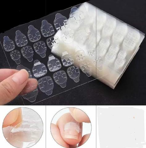 Univers des cheveux vous propose des accessoires d'ongles de qualité. Retrouvez cette Gelée ongles ruban adhésif double face,