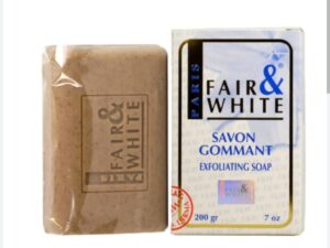 FAIR & WHITE, SAVON gommant exfoliant, 200g, 7.90CHF