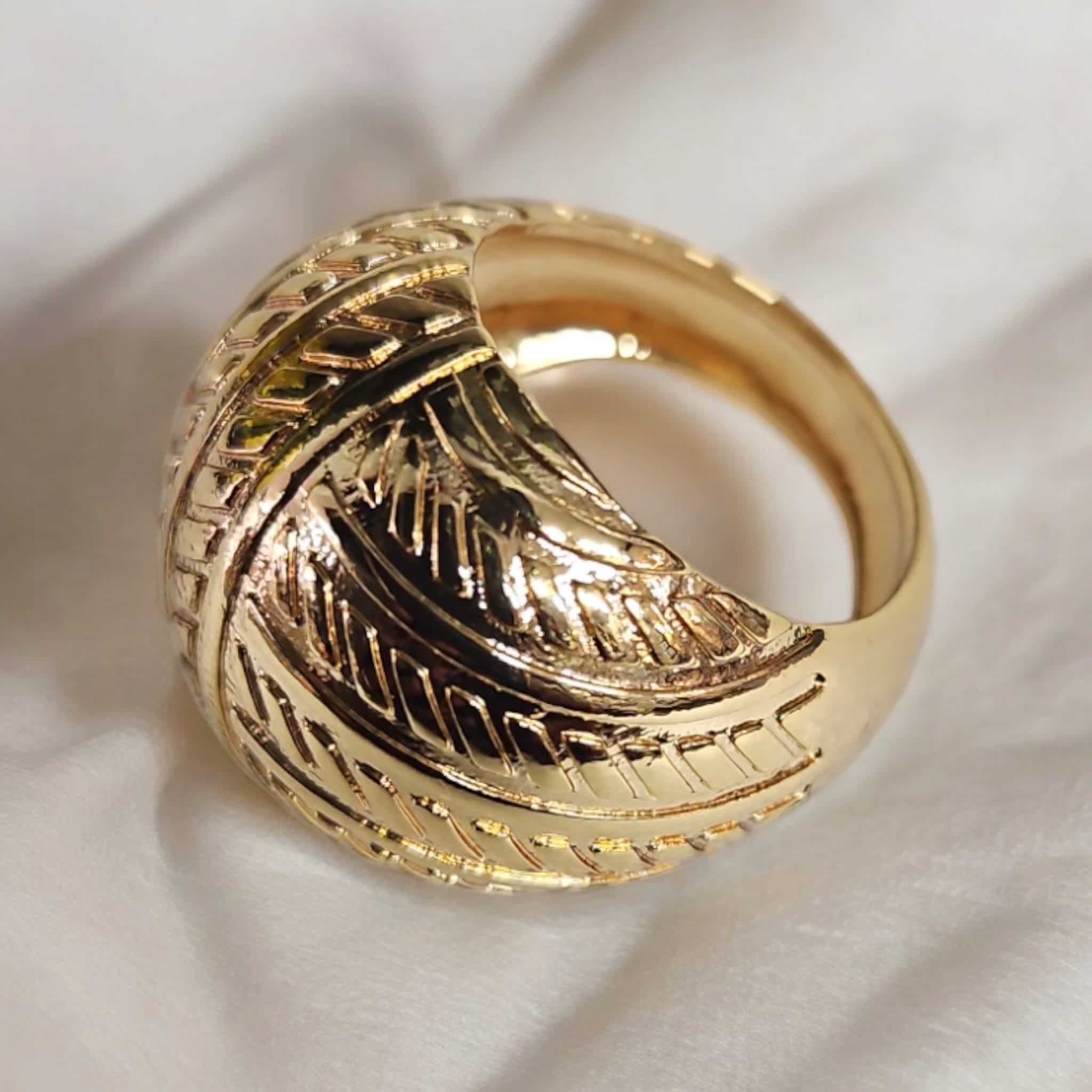 Bague,  couleur d'or jaune, taille-9, ref..Sbbg051