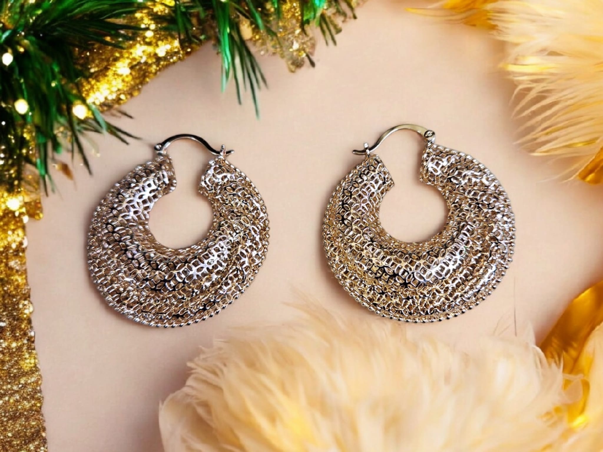 Boucles D'Oreilles haute qualité couleur 18 carats.