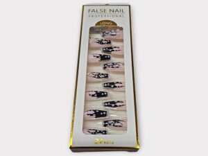 Faux ongles longs en acrylique avec pierres. pate confortable sans colle.
