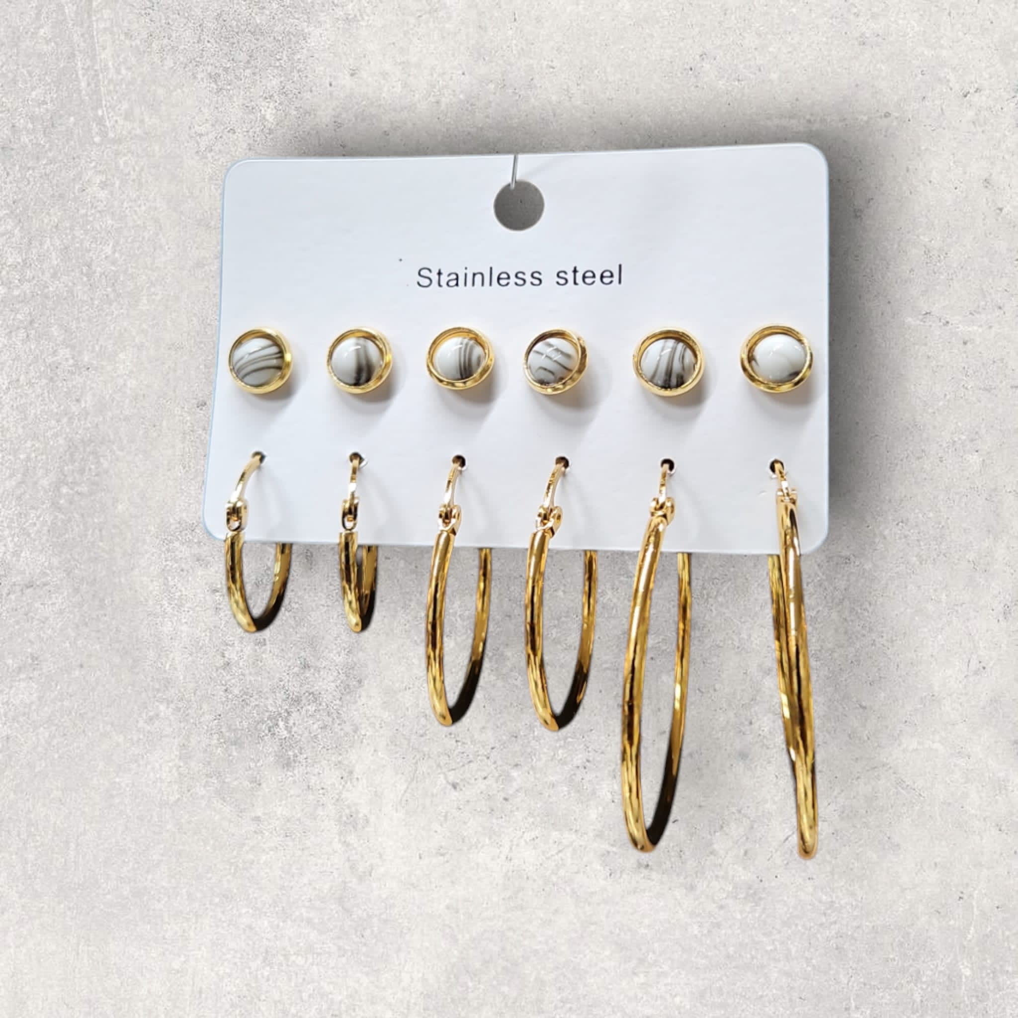 Lots de 6 paires de bouches d`oreilles creoles et tiges en acier inoxydable.